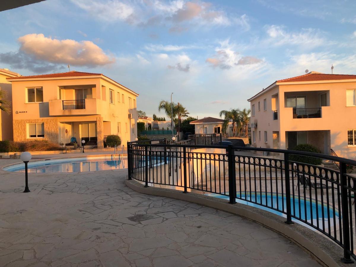 Appartement Paphos - Tala Riviera Apartmant Extérieur photo